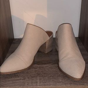 Women’s Size 11 Heals